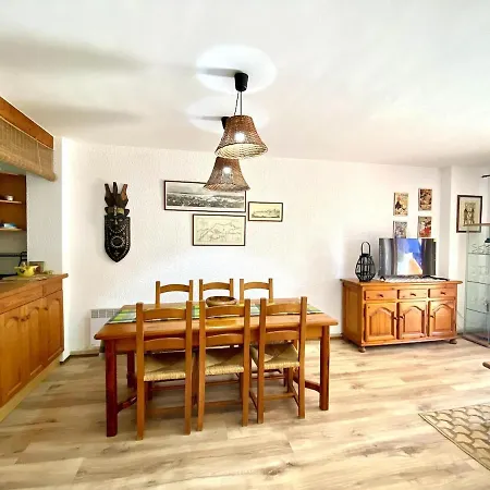 Casita Con Jardin En Cap Roig